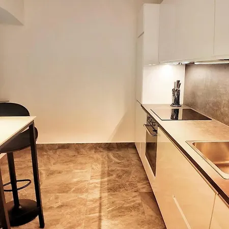 Апартаменты Bellasole Prestige